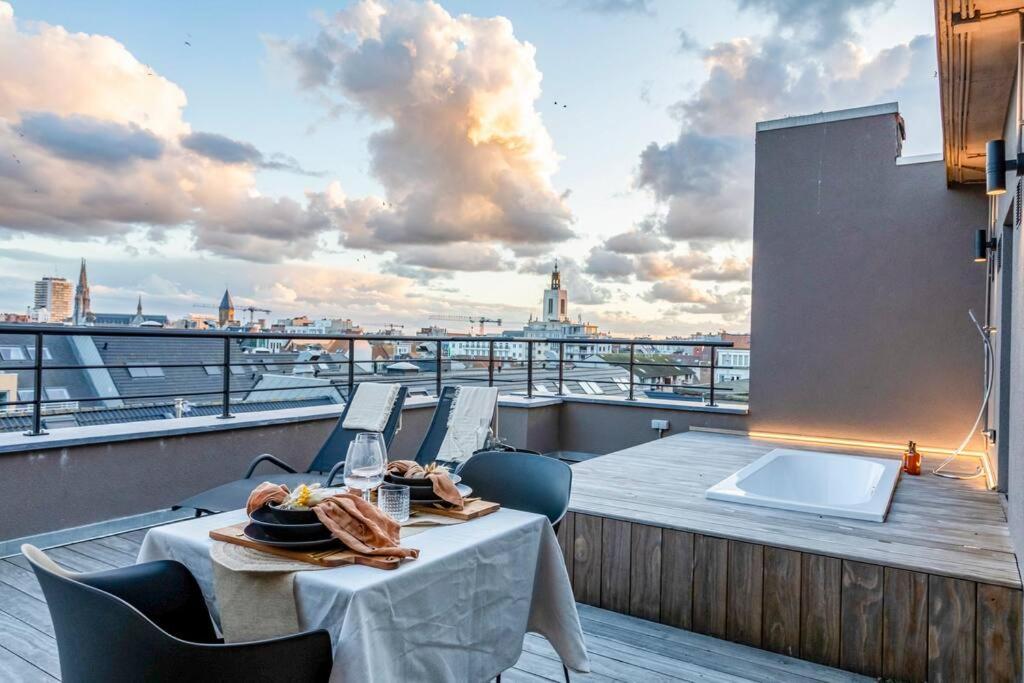 Love Nest - Your Cosy Penthouse Ostende Exterior foto