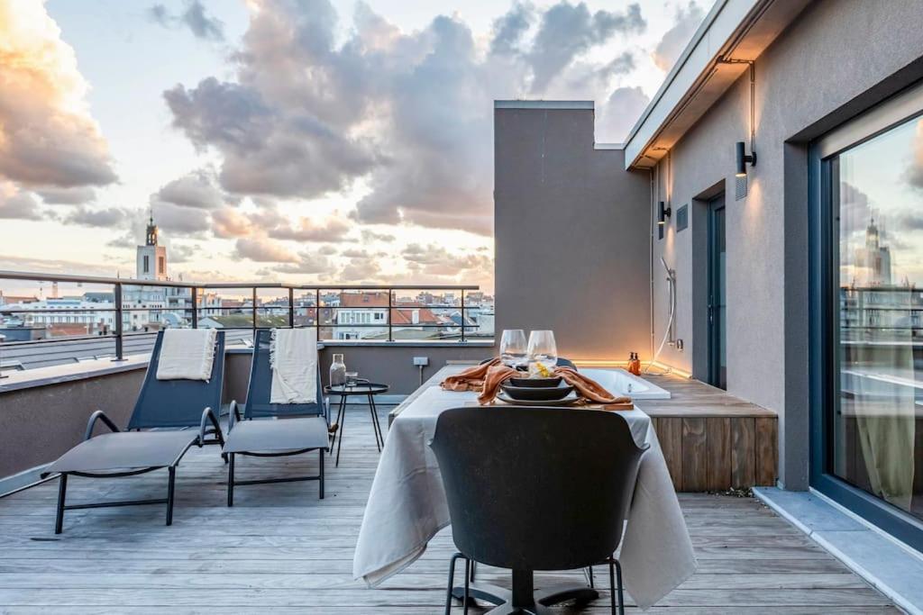 Love Nest - Your Cosy Penthouse Ostende Exterior foto