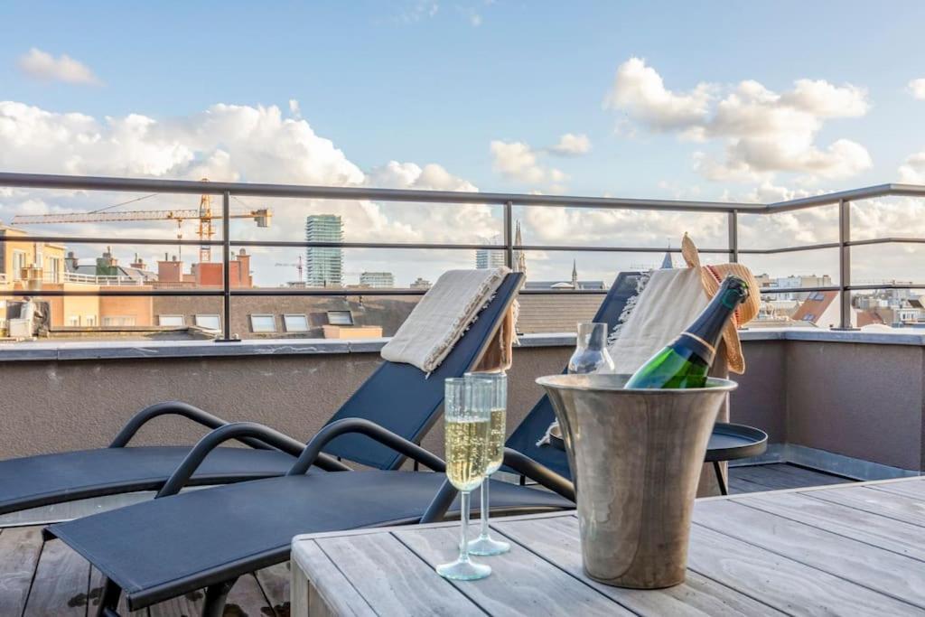 Love Nest - Your Cosy Penthouse Ostende Exterior foto