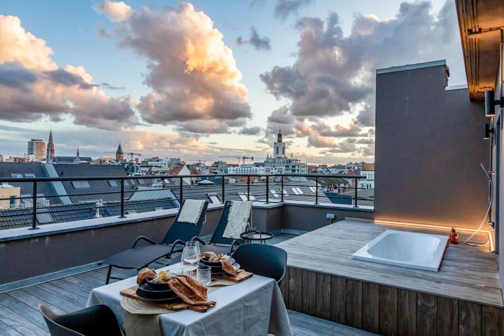 Love Nest - Your Cosy Penthouse Ostende Exterior foto